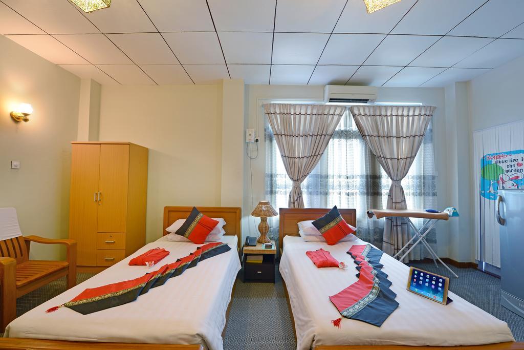 Cinderella Hotel Moulmein Chambre photo