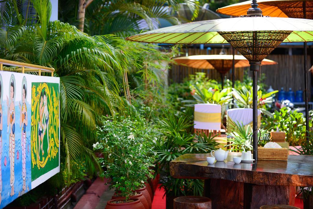 Cinderella Hotel Moulmein Extérieur photo