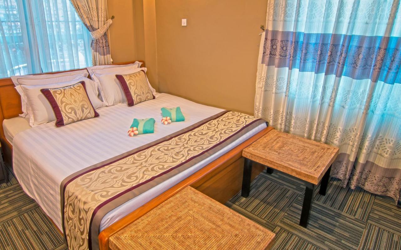 Cinderella Hotel Moulmein Extérieur photo